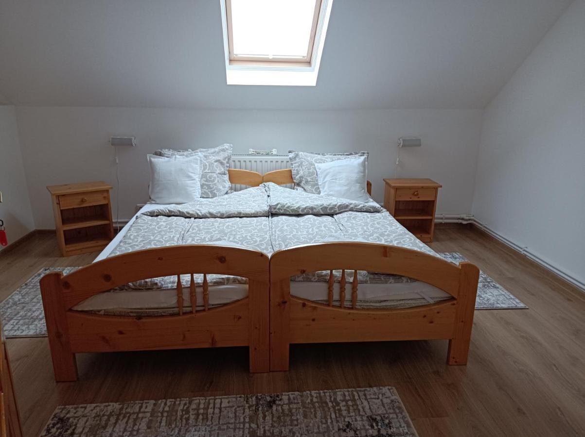 Narcisz B&B Корунд Экстерьер фото