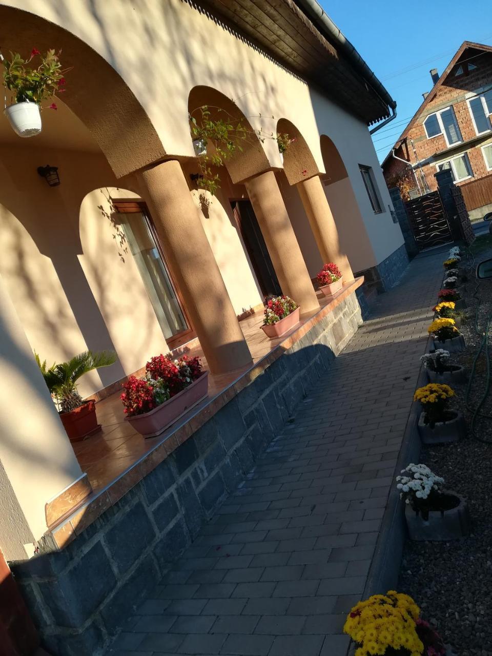 Narcisz B&B Корунд Экстерьер фото