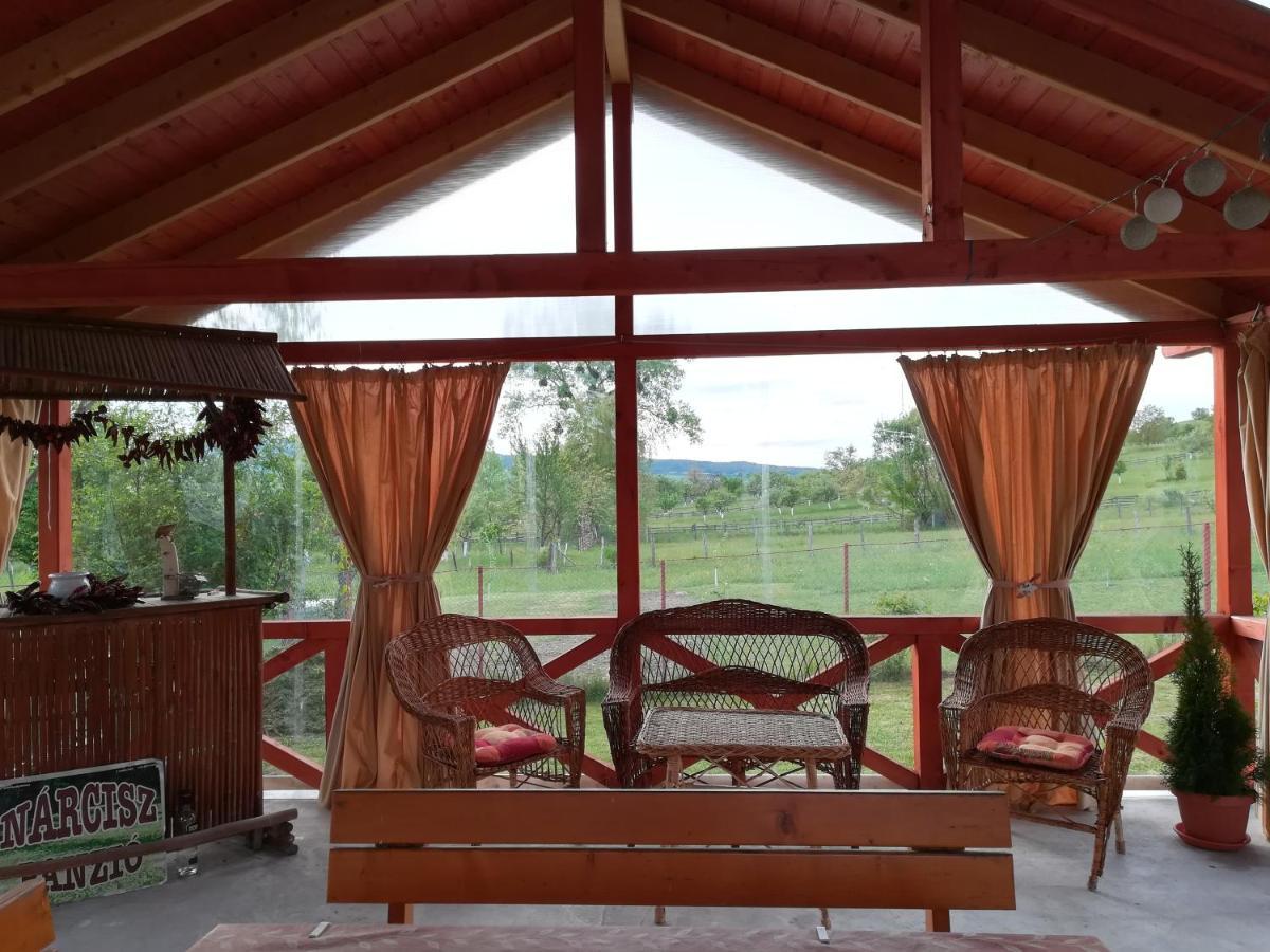 Narcisz B&B Корунд Экстерьер фото